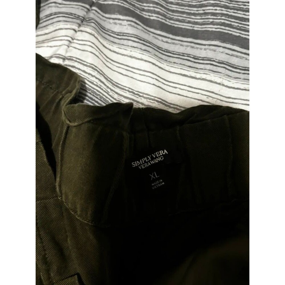 simply vera Langdon olive pleated paperbag pants - Picture 2 of 4